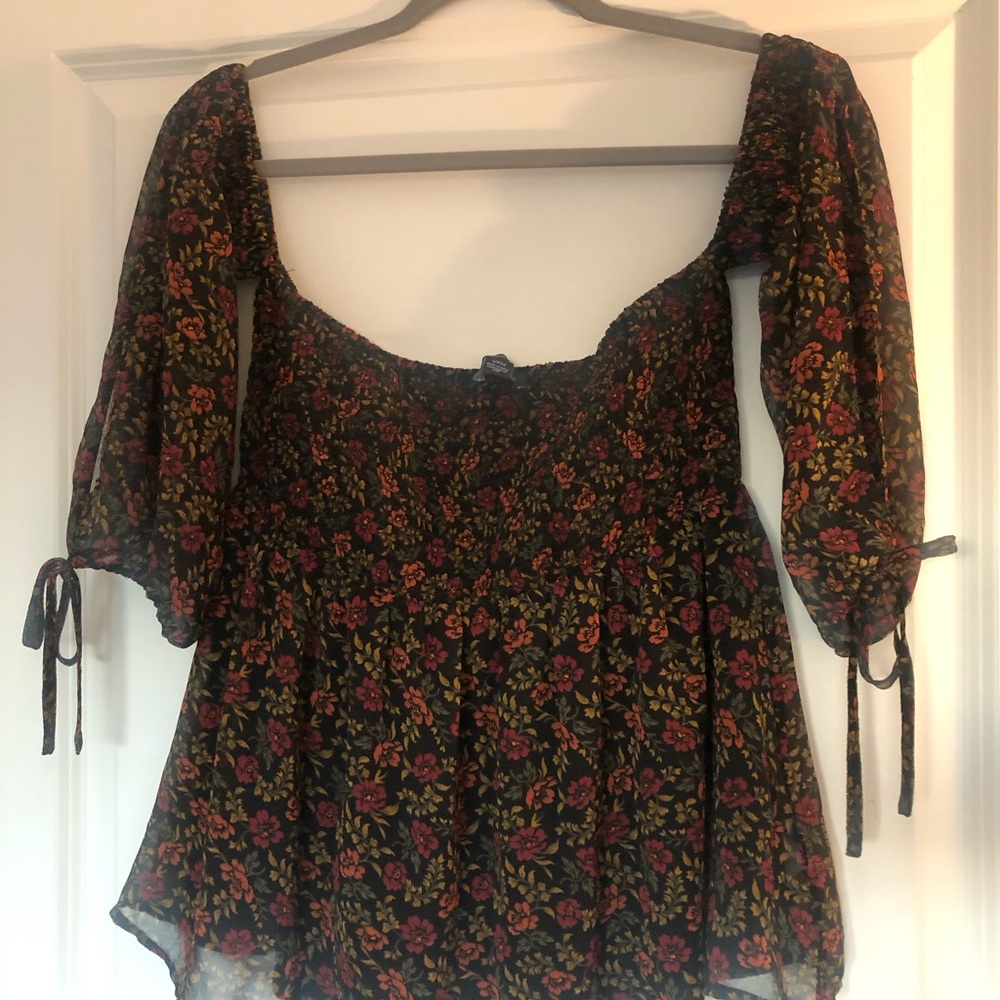 DARK FLORAL OFF THE SHOULDER TOP